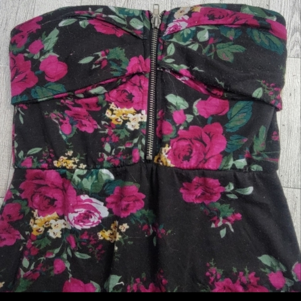 LOVE CULTURE size small mini strapless dress floral black and pinks
